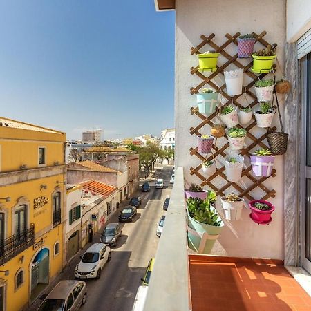 Magic Theatre Faro Center Apartment Bagian luar foto
