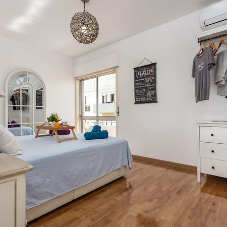 Magic Theatre Faro Center Apartment Bagian luar foto