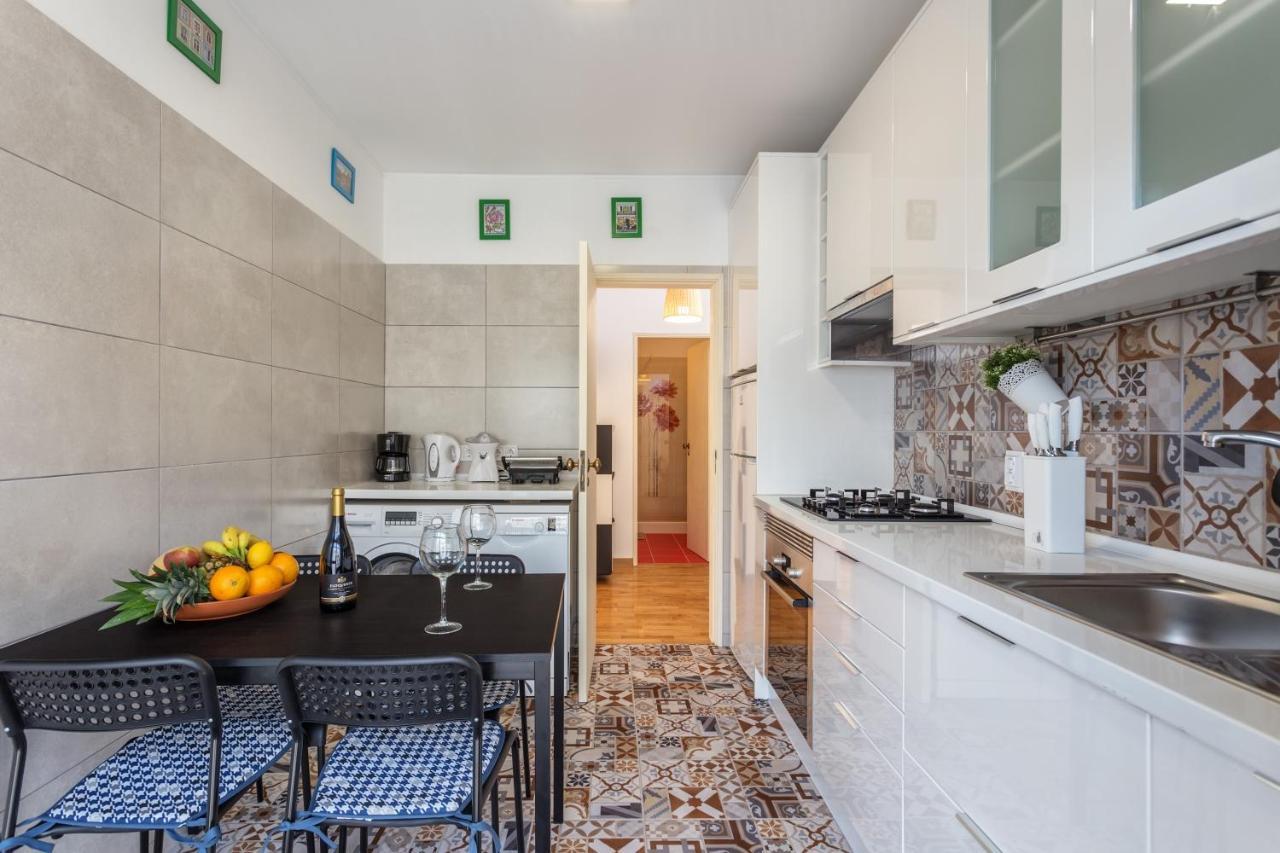 Magic Theatre Faro Center Apartment Bagian luar foto