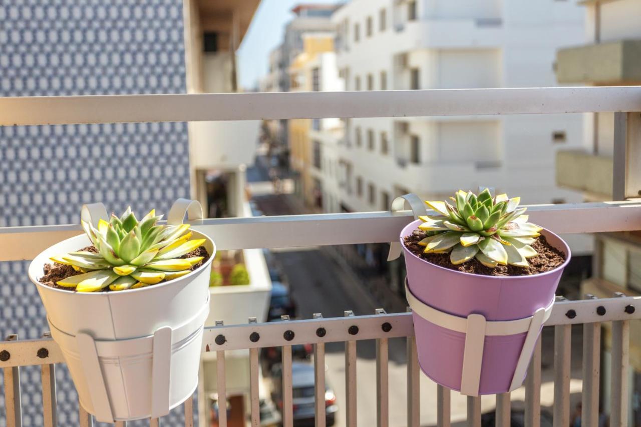 Magic Theatre Faro Center Apartment Bagian luar foto