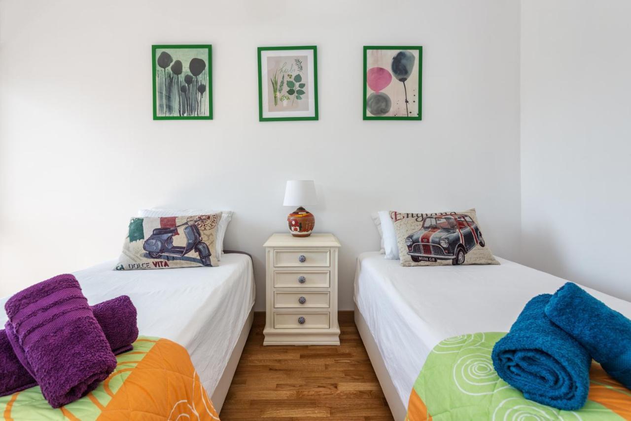 Magic Theatre Faro Center Apartment Bagian luar foto
